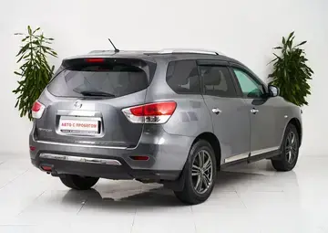 Nissan Pathfinder Вид 5