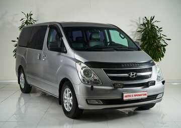 Hyundai Grand Starex Вид 3