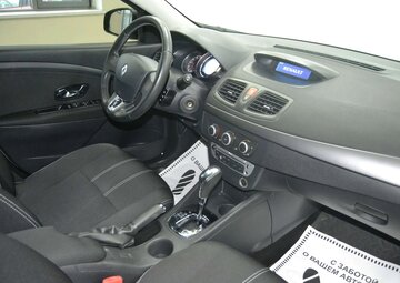 Renault Fluence Вид 4